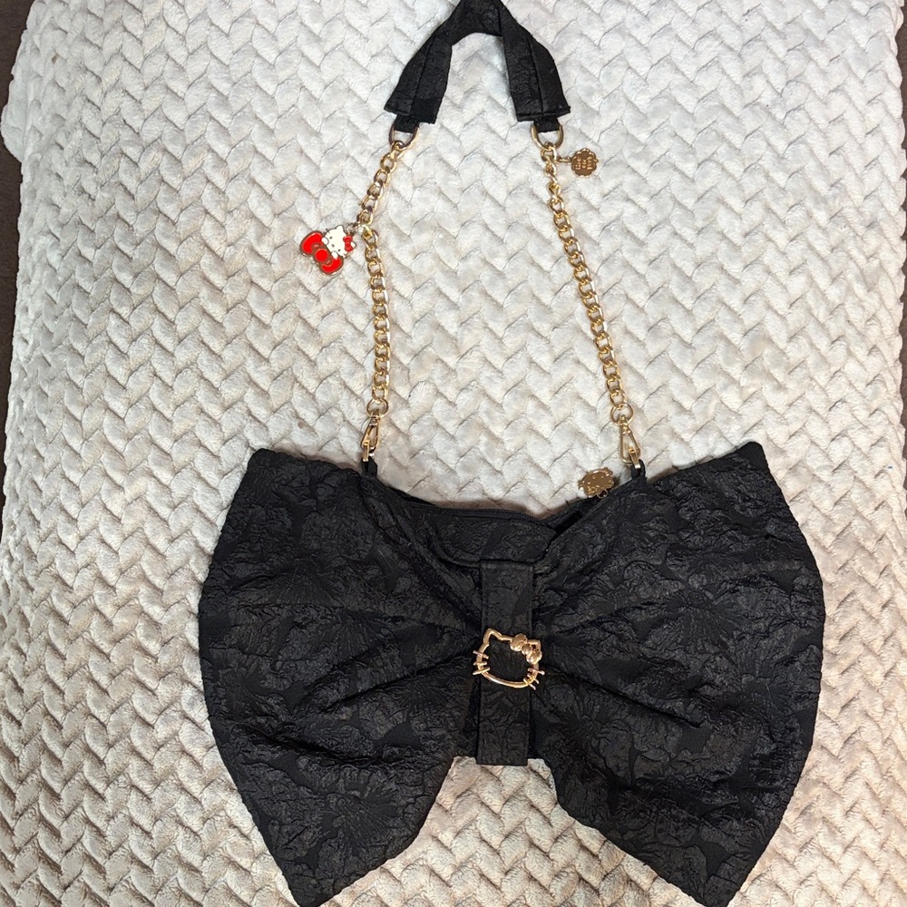 Hello Kitty Black Bow Shoulder Bag with Gold Chain